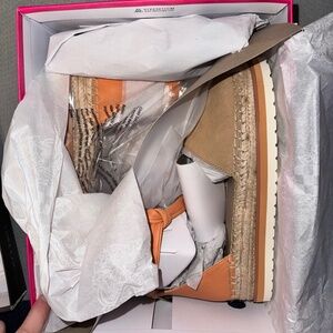 Vince Camuto Espadrille 7.5